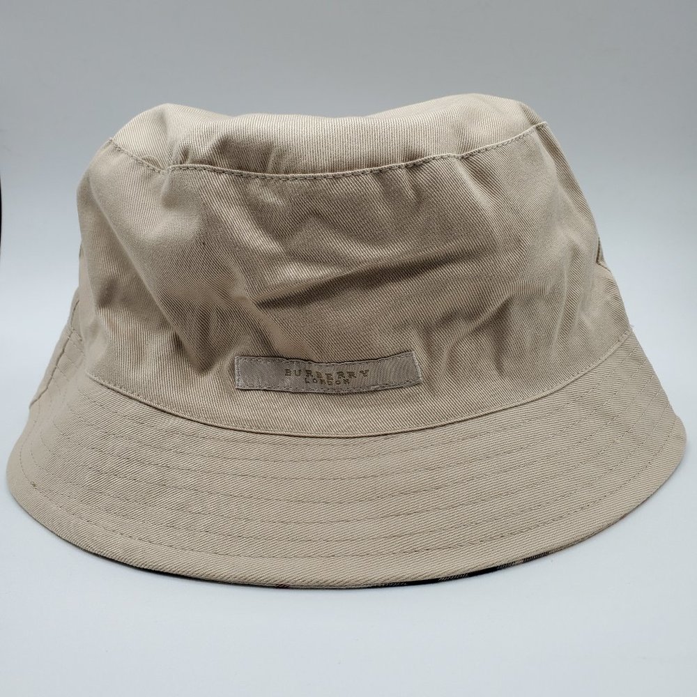 Burberry London Check reversible Bucket Hat (Beige) (UNISEX)